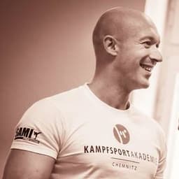  Torsten Fischer